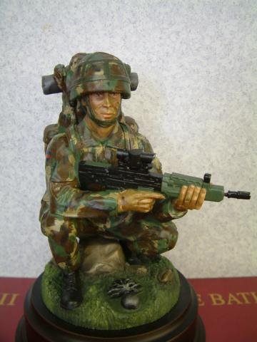modelcrouching.jpg