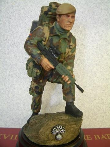 modelstandto.jpg